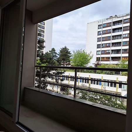 Chic Parisian Studio Retreat Bright Spacious And Secure Parking المظهر الخارجي الصورة
