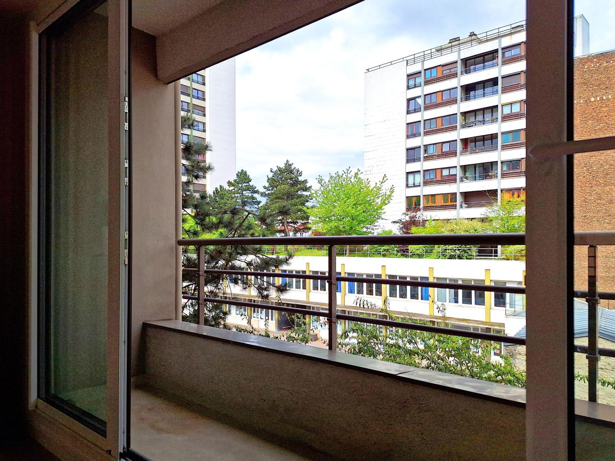 Chic Parisian Studio Retreat Bright Spacious And Secure Parking المظهر الخارجي الصورة